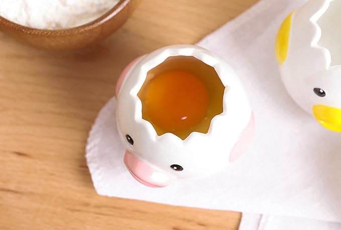 Cute Egg Separator, Ceramics Vomiting Chicken Egg Yolk White Separator, Practical Household Small Egg Filter Splitter, Kitchen Gadget Baking Assistant Tool, Dishwasher Safe (Yellow)